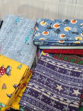 Fat Bundles Printed Cotton Fabrics - Asst Patterns, Color And Sizes